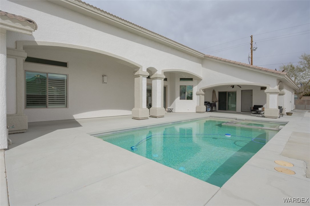 2596 Majestic Way