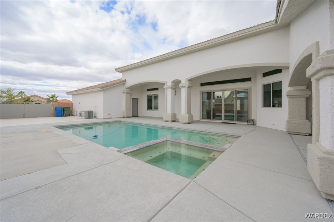 2596 Majestic Way
