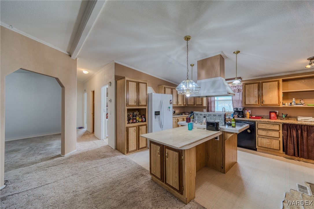 2440 E Arapaho Road