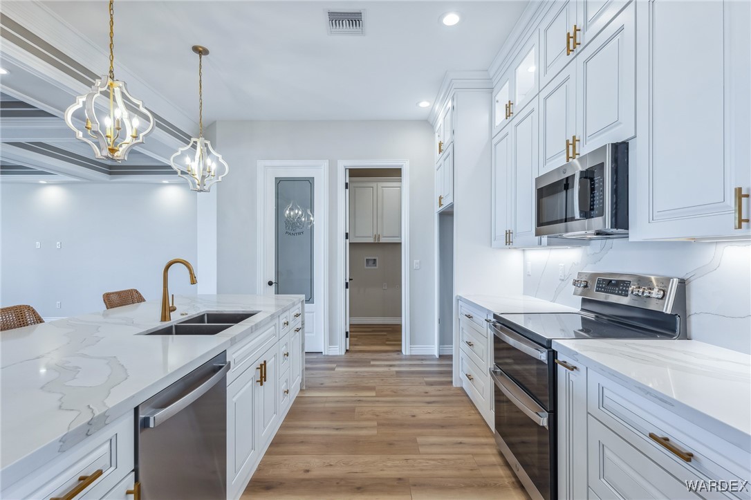 3105 Canyon De Chelly Drive