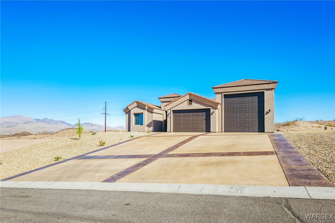 3105 Canyon De Chelly Drive
