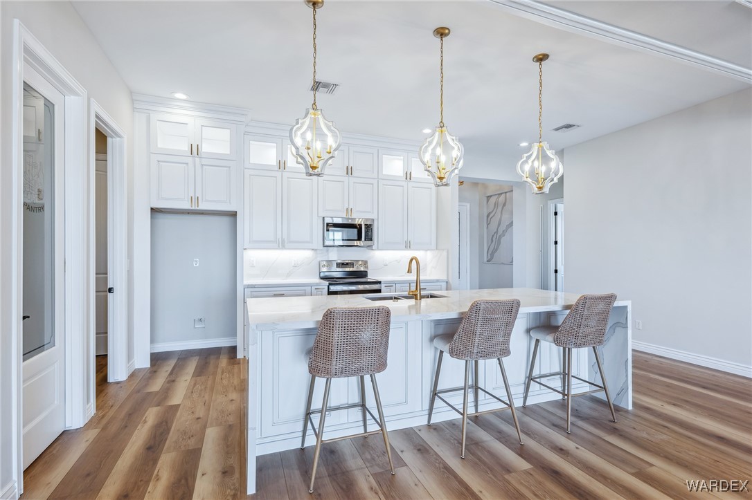 3105 Canyon De Chelly Drive