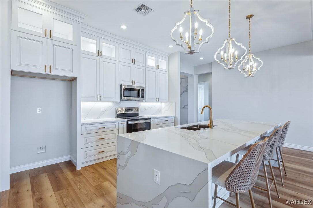3105 Canyon De Chelly Drive