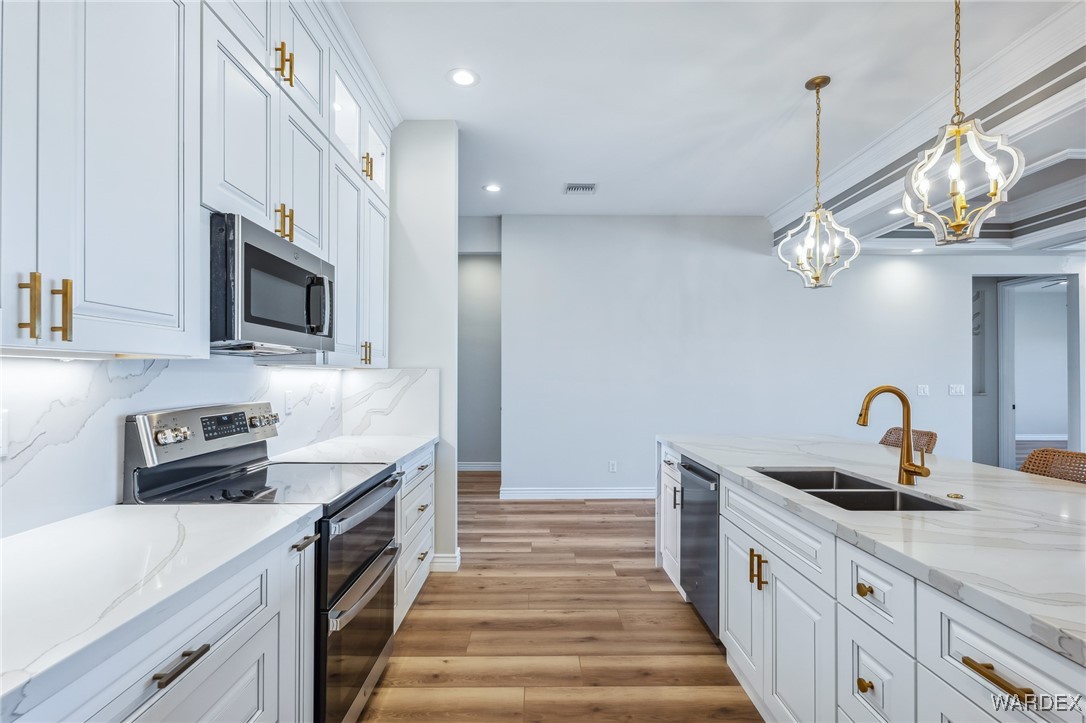 3105 Canyon De Chelly Drive