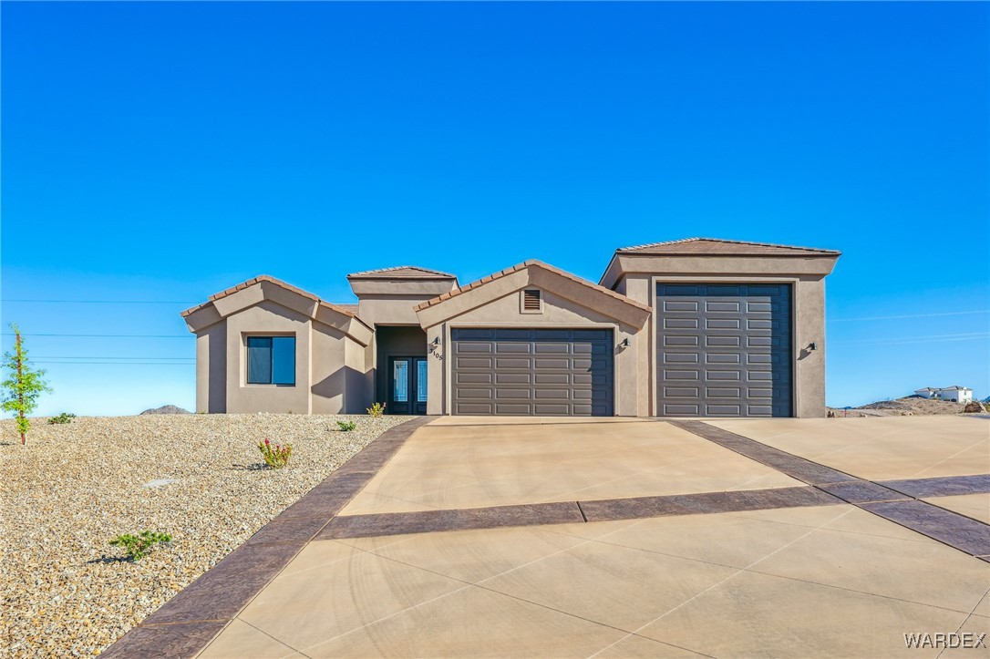3105 Canyon De Chelly Drive