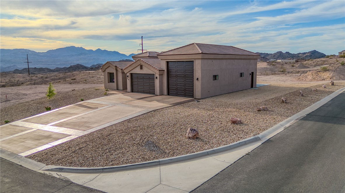 3105 Canyon De Chelly Drive