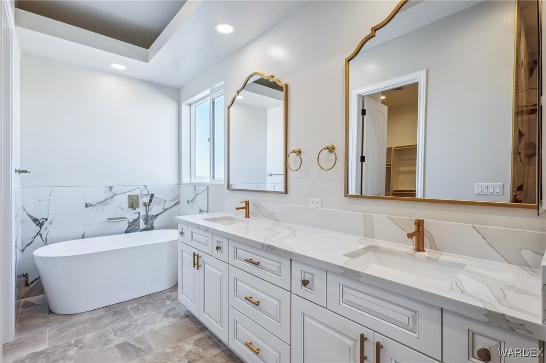 3105 Canyon De Chelly Drive