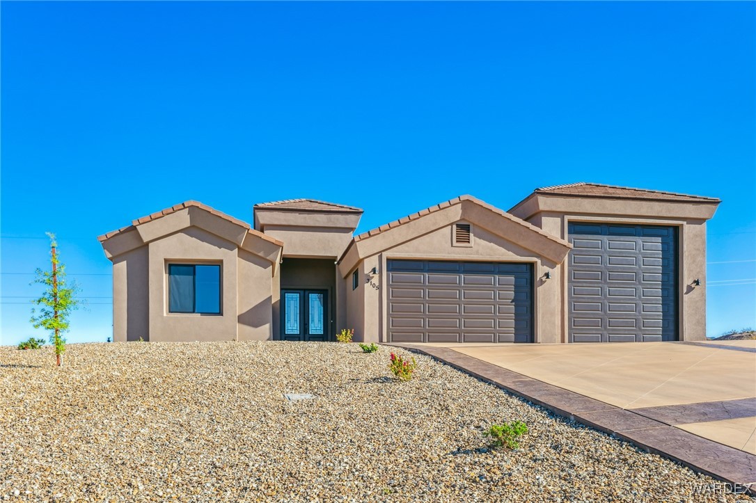 3105 Canyon De Chelly Drive
