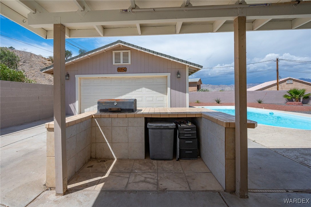 1805 Escalera Circle