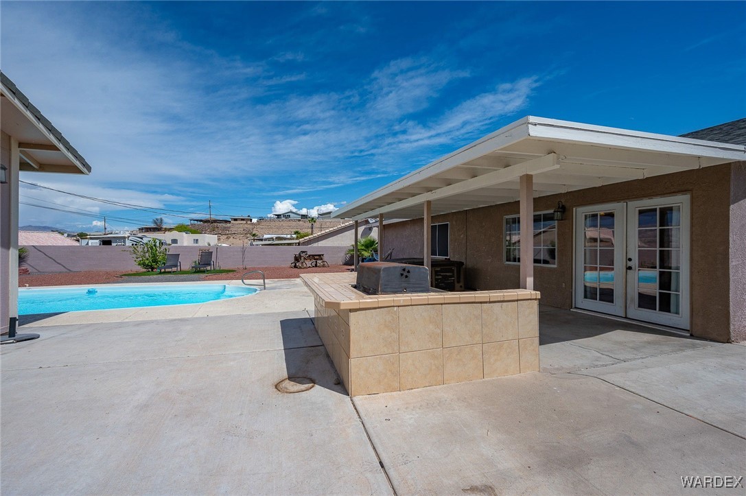 1805 Escalera Circle