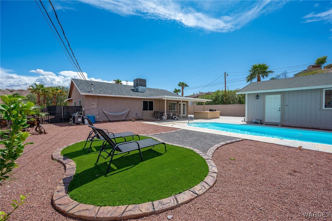 1805 Escalera Circle