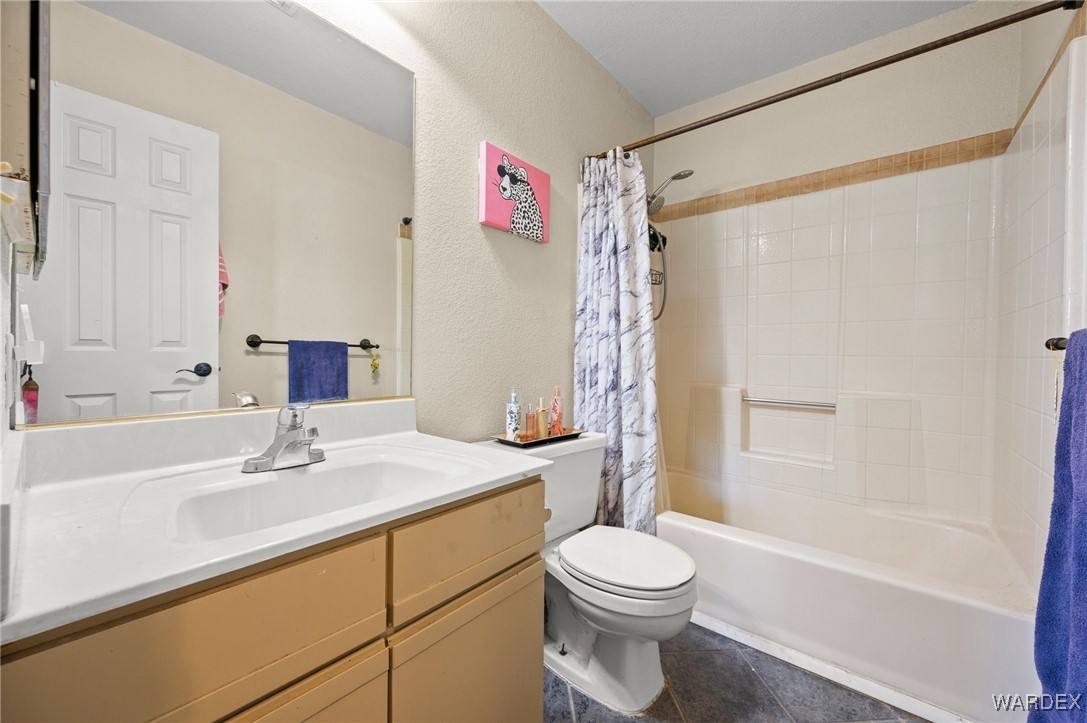1805 Escalera Circle