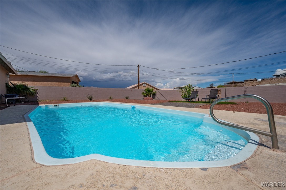 1805 Escalera Circle
