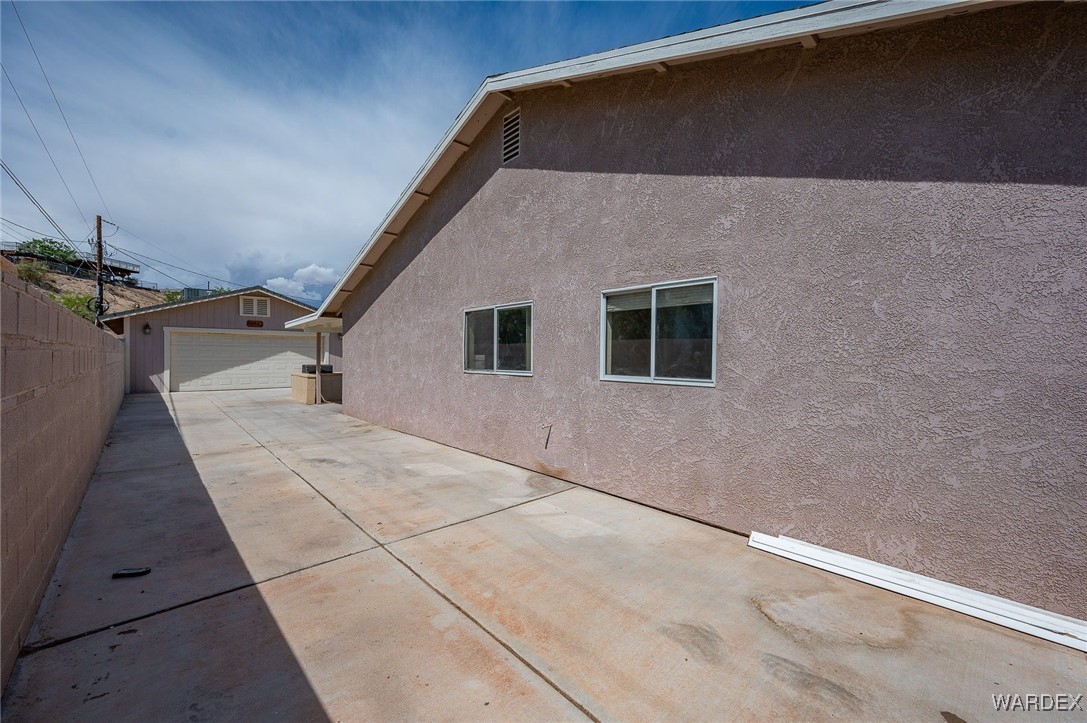 1805 Escalera Circle