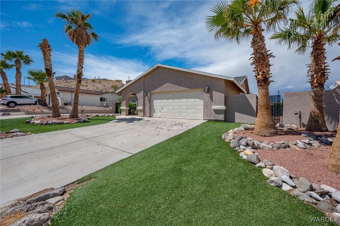 1805 Escalera Circle