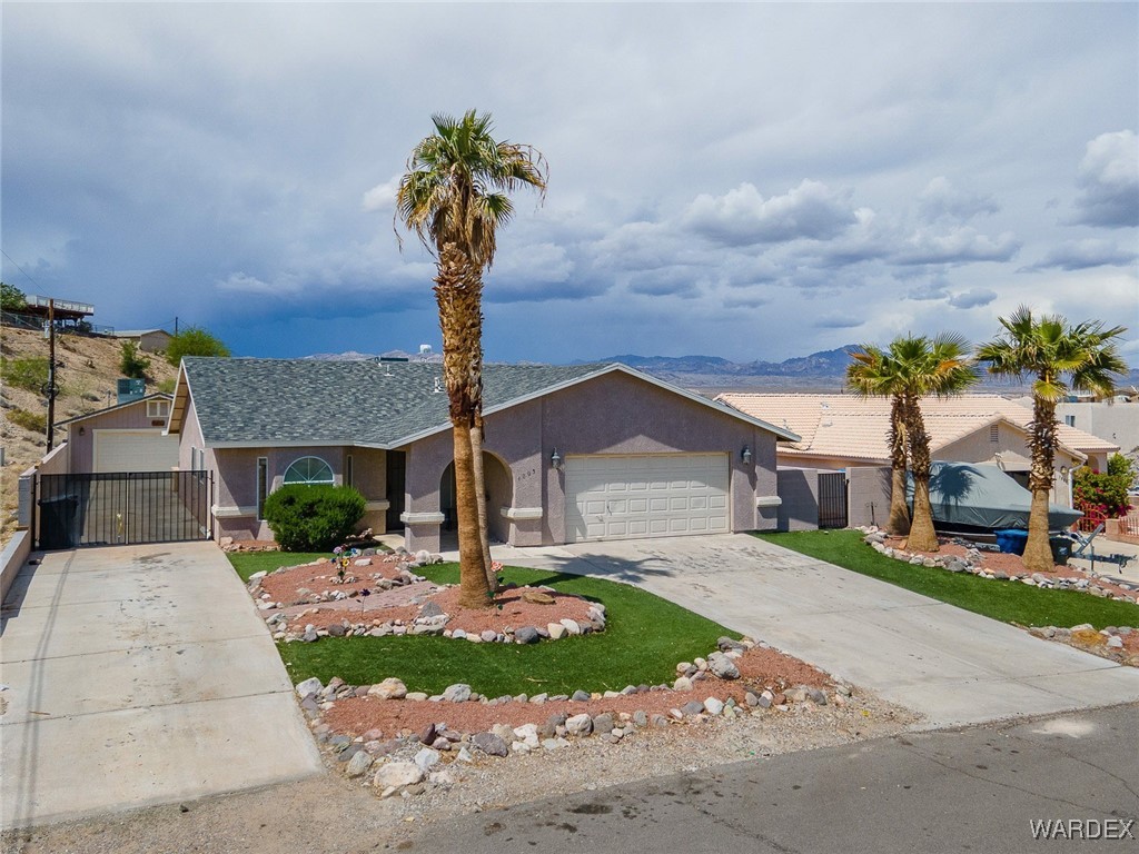 1805 Escalera Circle
