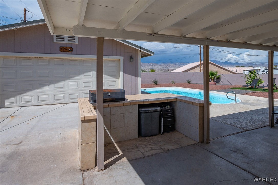 1805 Escalera Circle