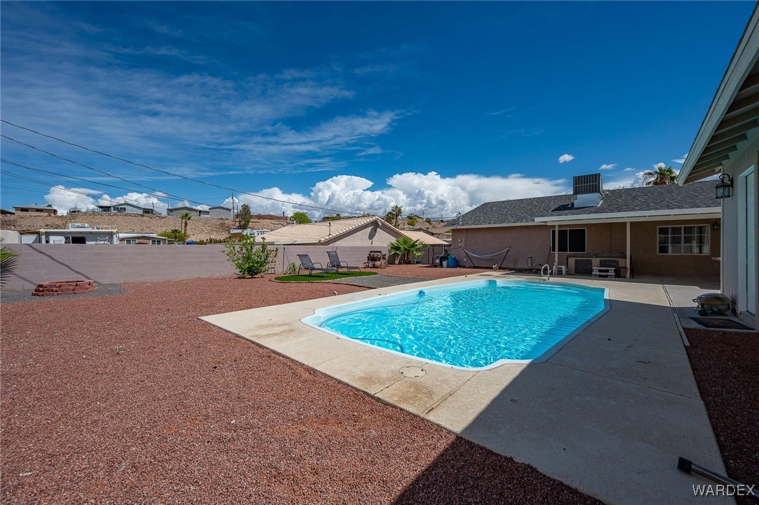 1805 Escalera Circle