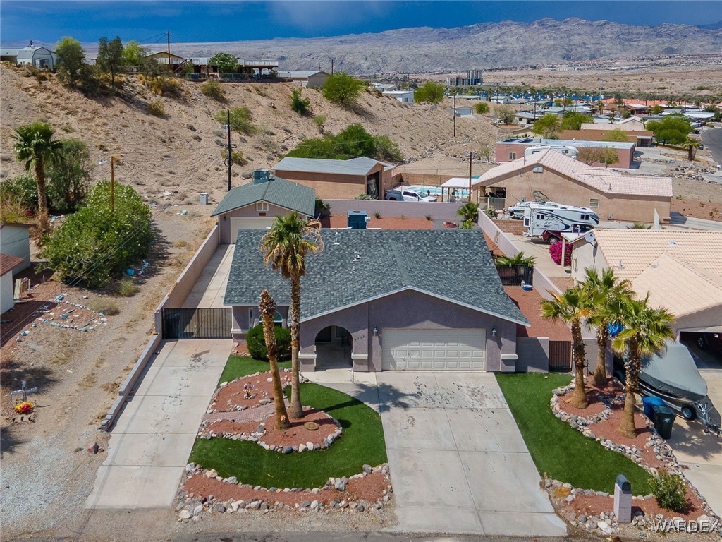 1805 Escalera Circle
