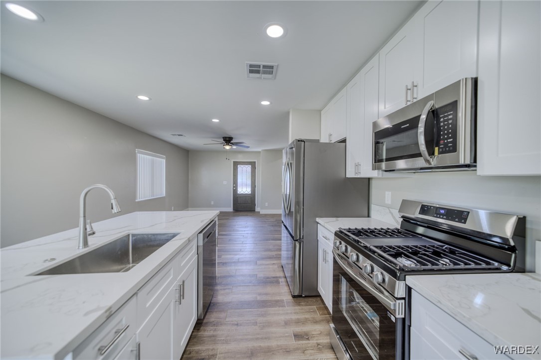 1889 El Monte Drive