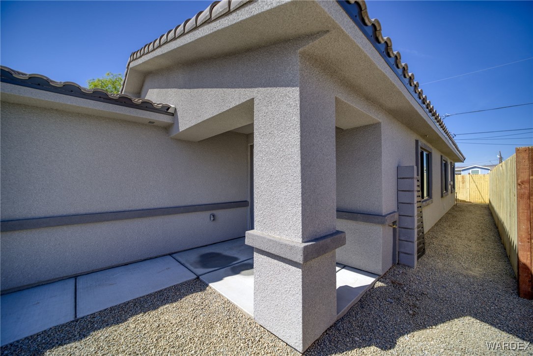 1889 El Monte Drive