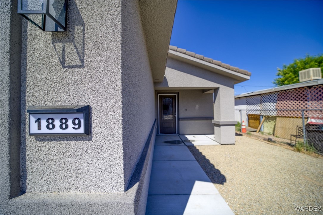1889 El Monte Drive