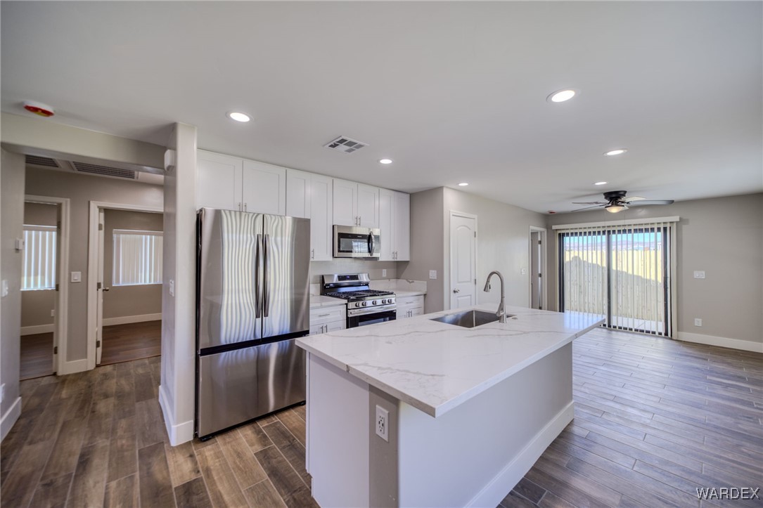 1889 El Monte Drive