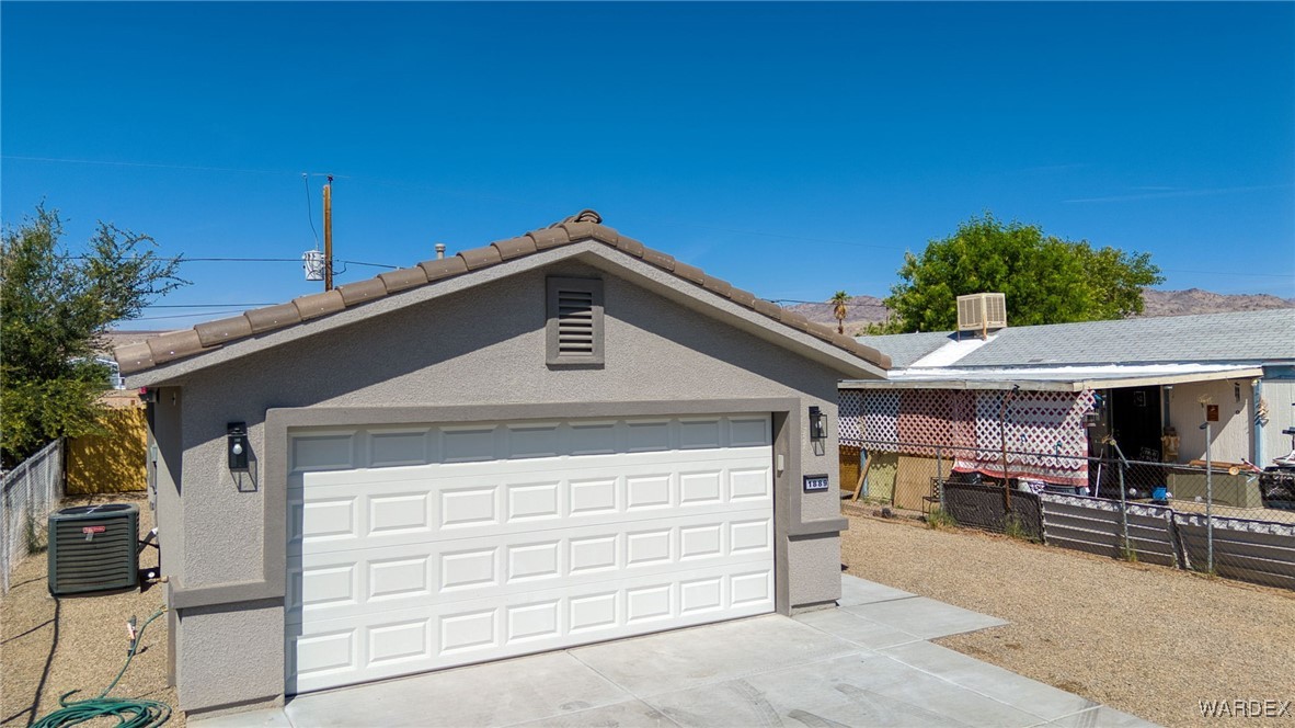 1889 El Monte Drive