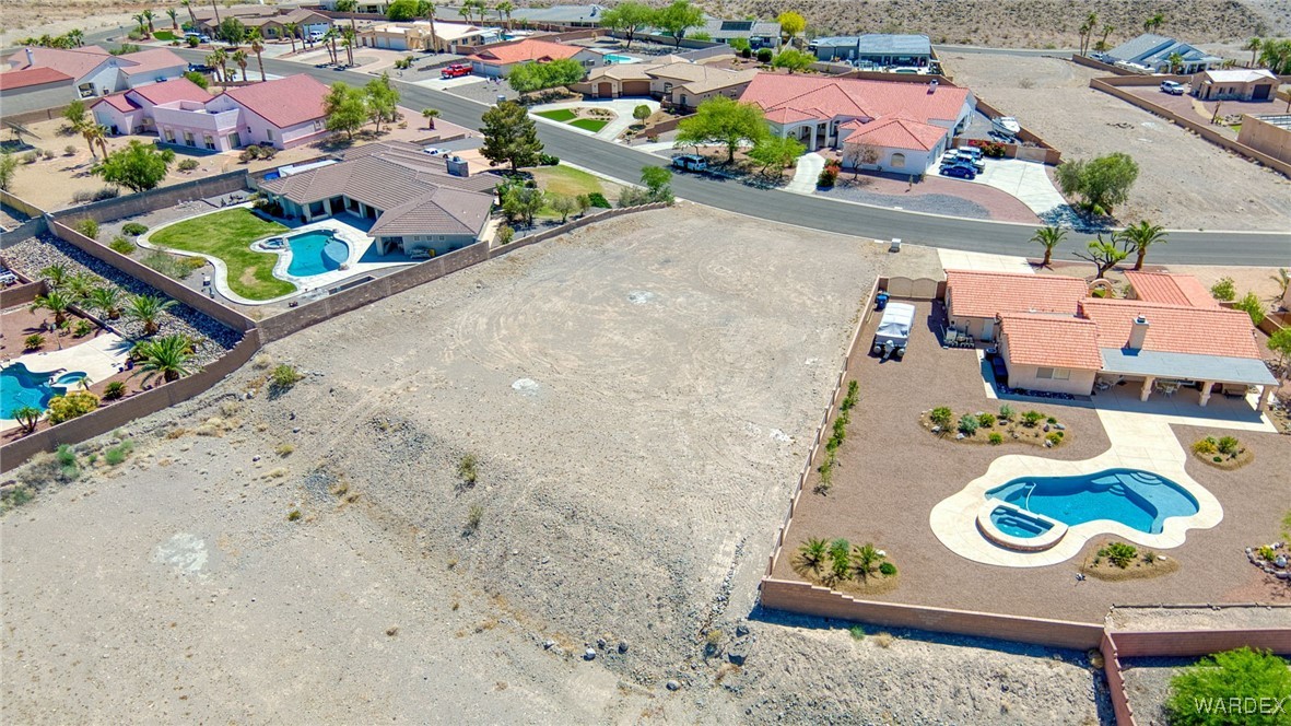 2883 Cresthill Drive