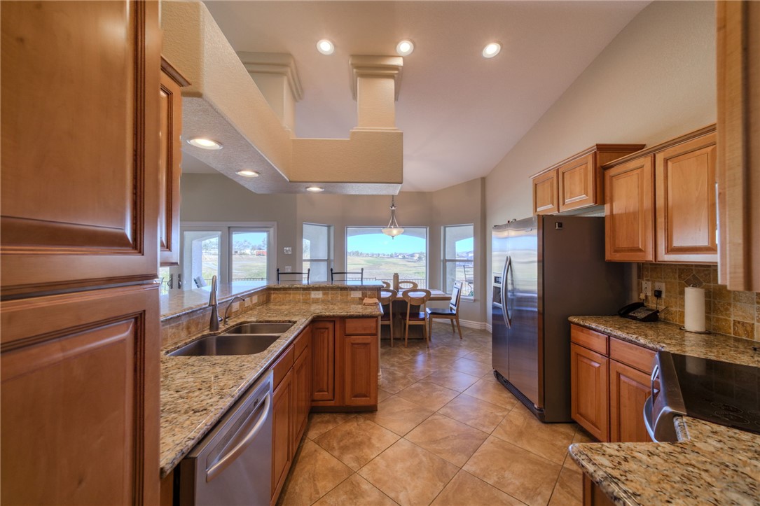 6136 S Bella Vista Drive