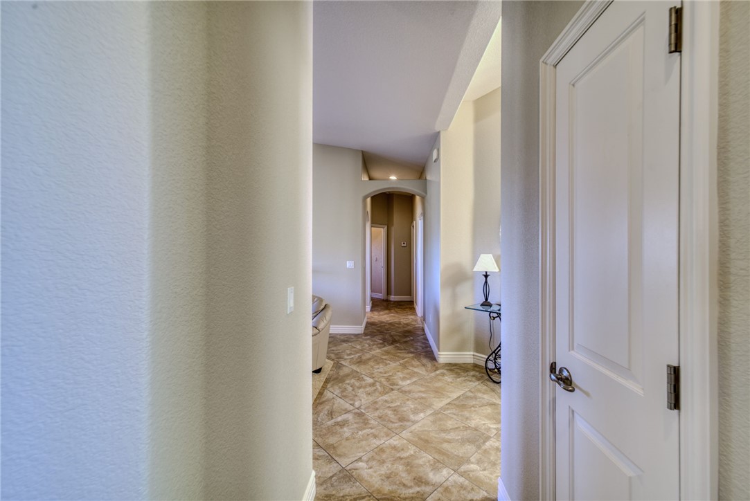 6136 S Bella Vista Drive