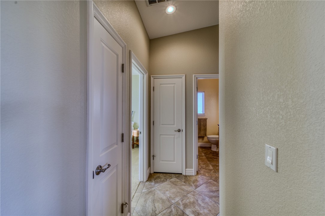 6136 S Bella Vista Drive