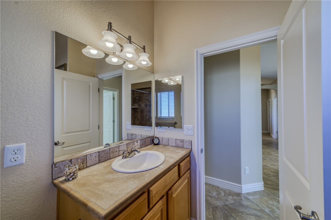 6136 S Bella Vista Drive