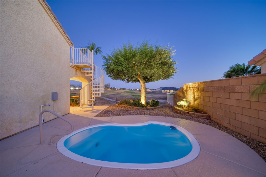 6136 S Bella Vista Drive