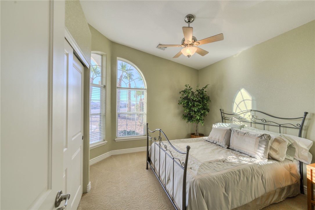 6136 S Bella Vista Drive