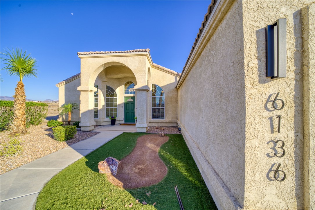 6136 S Bella Vista Drive