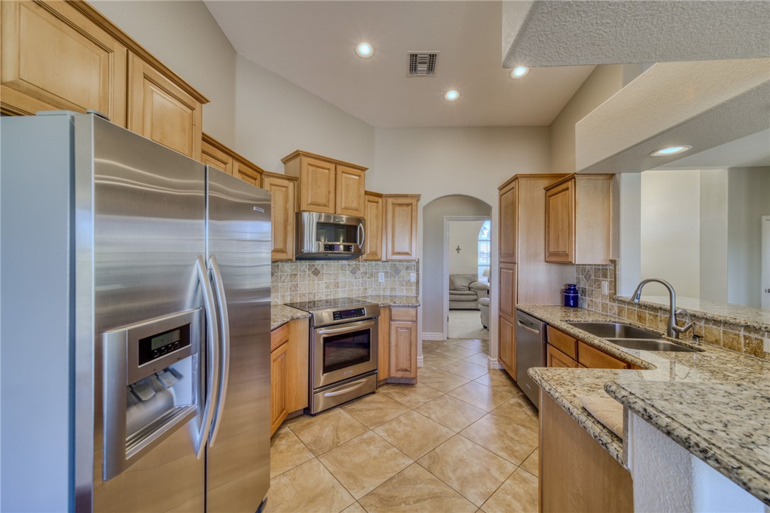 6136 S Bella Vista Drive