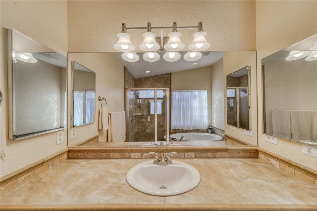 6136 S Bella Vista Drive