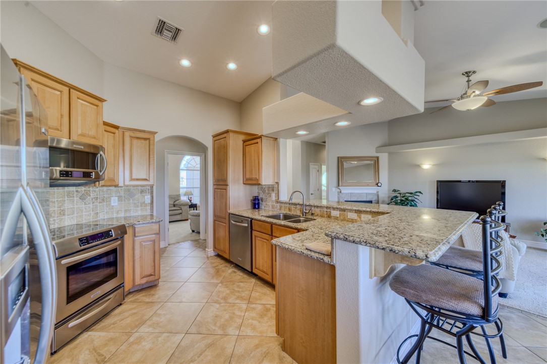 6136 S Bella Vista Drive