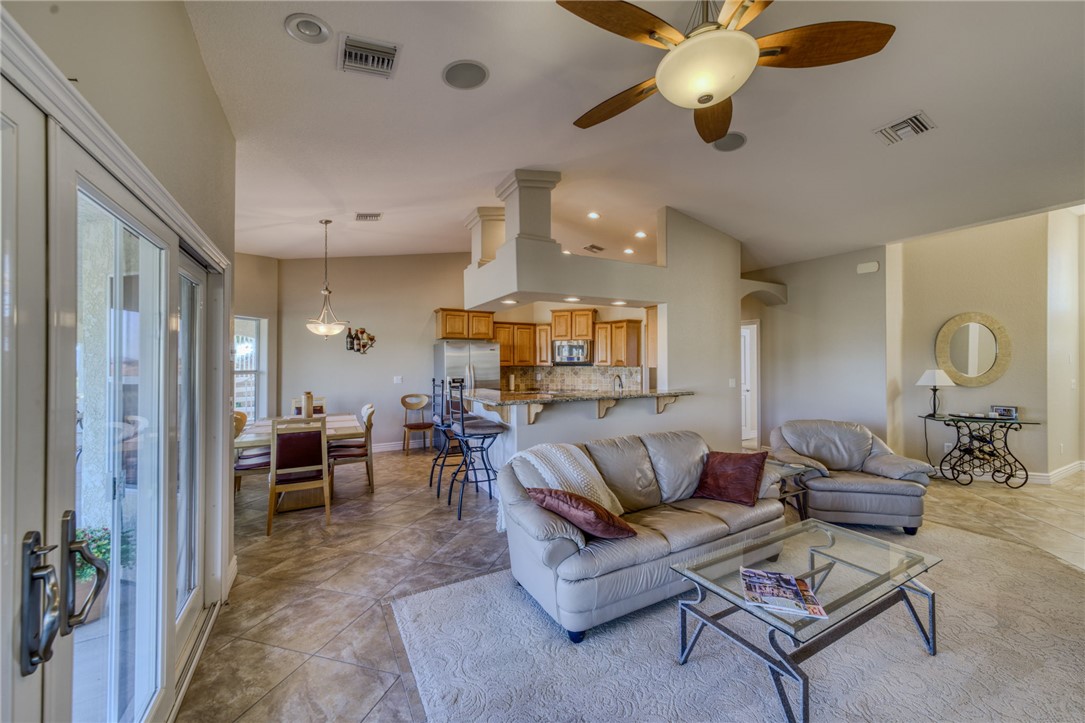 6136 S Bella Vista Drive