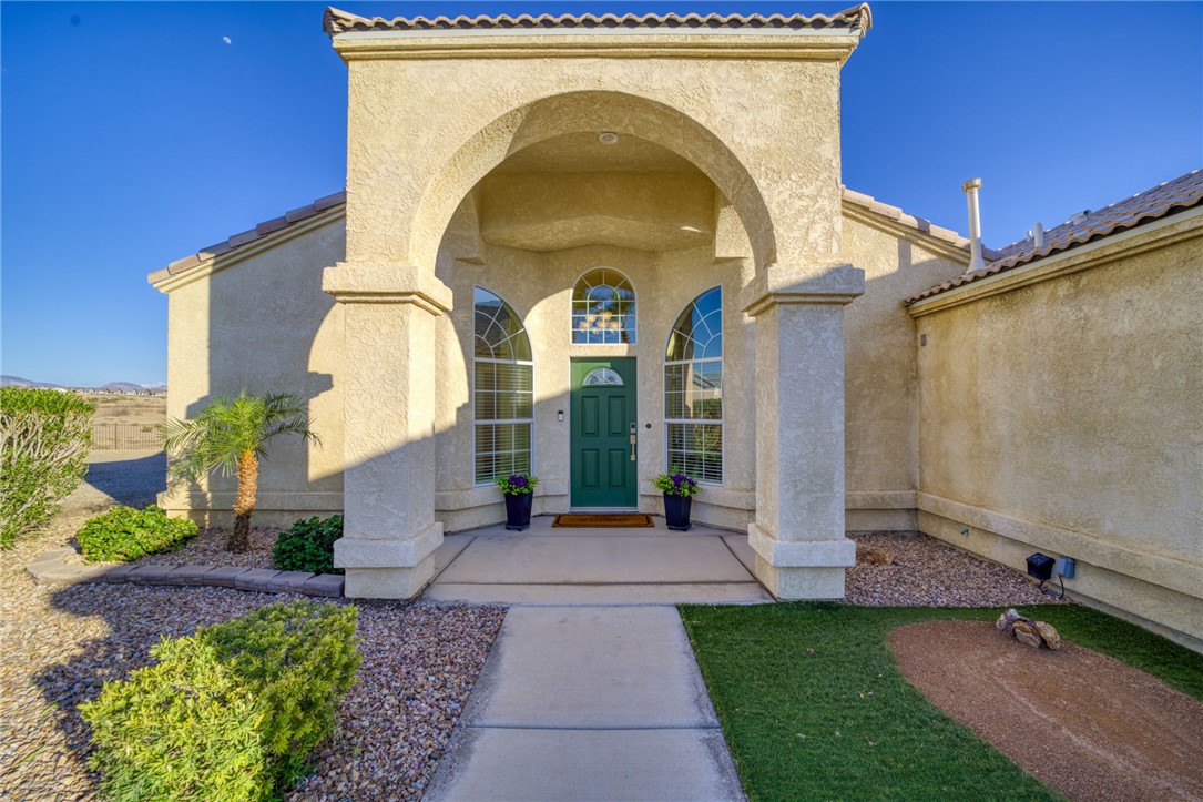 6136 S Bella Vista Drive