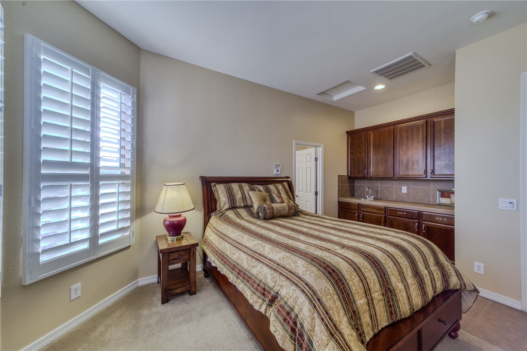936 Talon Pointe Drive