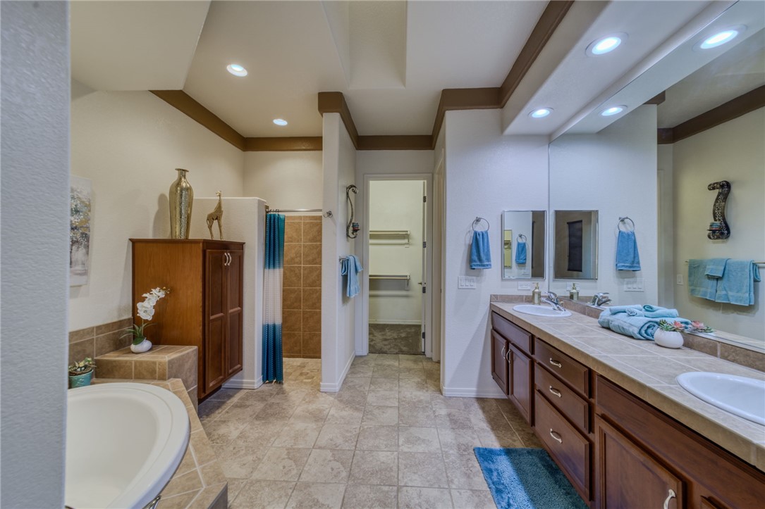 936 Talon Pointe Drive