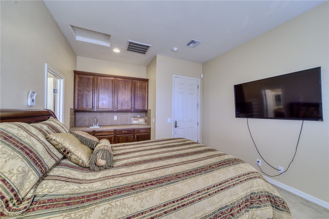 936 Talon Pointe Drive