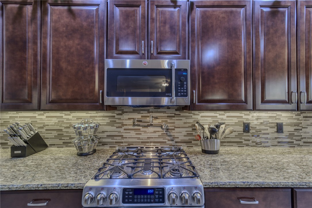 936 Talon Pointe Drive