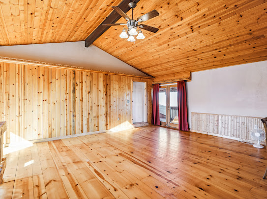 3485 Mountain Drive