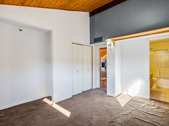3485 Mountain Drive