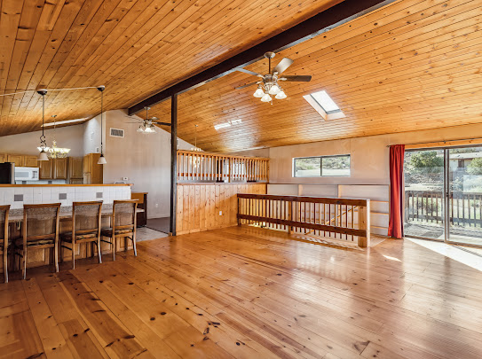 3485 Mountain Drive