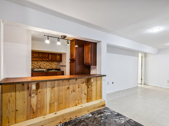 3485 Mountain Drive