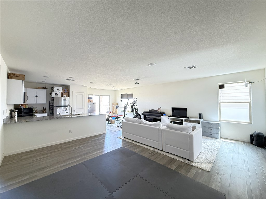 3487 E Ames Avenue
